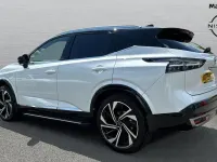 Used Nissan Qashqai Tekna+ 158 HP (116 kW) 2025 Prl wht+blk rf SUV