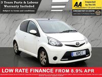Used Toyota Aygo Style 68 HP (50 kW) 2014 White Hatchback