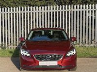 Used Volvo V40 Momentum 122 HP (89 kW) 2016 Red Hatchback