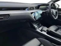 Usado Audi Q8 e-tron S-Line 250 kW (340 CV) 2023 Negro SUV