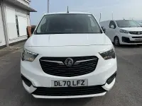 Usado Vauxhall Combo Sportive 100 CV (73 kW) 2020 Blanco Monovolumen