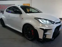 Używany Toyota Yaris 270 KM (198 kW) 2021 Biały Hatchback