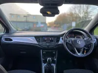 Used Vauxhall Astra SRi 145 HP (106 kW) 2019 Red Hatchback