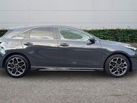 Usado Kia Ceed GT-Line 138 HP (101 kW) 2025 Cinzento Citadino