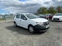 Begagnad Dacia Sandero Acces 75 HK (55 kW) 2013 Vit Halvkombi