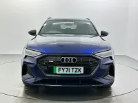 Usado Audi e-tron Black Edition 300 kW (408 HP) 2021 Azul SUV