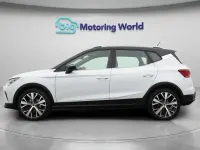 Usado Seat Arona Xperience Lux 110 CV (80 kW) 2023 Blanco SUV