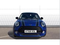 Usado Mini Cooper Classic 136 HP (100 kW) 2018 Azul Citadino