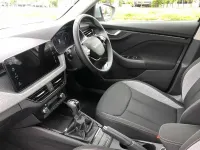 Usado Skoda Kamiq SE 115 HP (84 kW) 2025 Prateado SUV