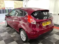 Used Ford Fiesta Titanium 125 HP (91 kW) 2014 Red Hatchback