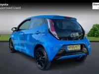 Used Toyota Aygo X-cite 69 HP (50 kW) 2015 Blue Hatchback