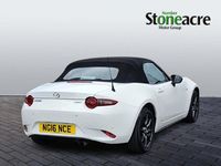 Used Mazda MX5 Inclusive 131 HP (96 kW) 2016 White Cabriolet