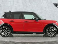 Usado Mini Cooper Hatch 113 kW (154 CV) 2025 Rojo Utilitario