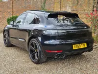 Used Porsche Macan Turbo 440 HP (323 kW) 2019 Black SUV