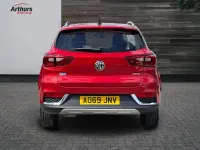 Usado MG MG3 106 HP (77 kW) 2019 Vermelho Citadino