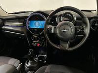 Used Mini Cooper Classic 134 HP (98 kW) 2022 Blue Hatchback