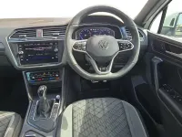 Begagnad VW Tiguan R-line 150 HK (110 kW) 2021 Vit SUV