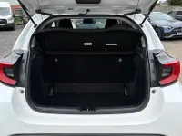 Used Toyota Yaris Design 116 HP (85 kW) 2023 White Hatchback