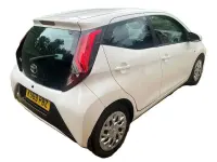 Used Toyota Aygo X-play 71 HP (52 kW) 2019 White Hatchback