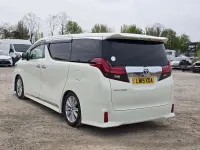 Used Toyota Alphard 182 HP (133 kW) 2015 White MPV