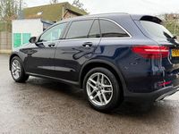 Begagnad Mercedes GLC250 AMG line 2018 Blå Kombi