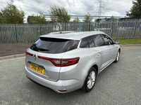 Used Renault Mégane GrandTour Signature 2016 Silver Estate