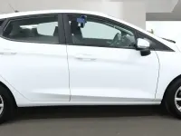 Begagnad Ford Fiesta Zetec 85 HK (62 kW) 2019 Vit Halvkombi