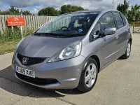 Used Honda Jazz ES 100 HP (73 kW) 2009 Silver Hatchback