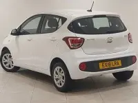 Used Hyundai i10 SE 66 HP (48 kW) 2018 White Hatchback