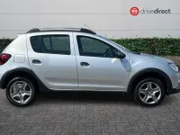 Used Dacia Sandero Lauréate 90 HP (66 kW) 2017 Silver Hatchback
