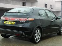 Begagnad Honda Civic EX 140 HK (102 kW) 2007 Svart Halvkombi