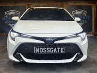 Used Toyota Corolla Design 184 HP (135 kW) 2020 White Estate