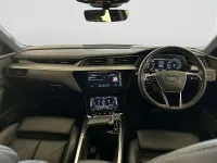 Usado Audi e-tron S-Line 11 kW (15 CV) 2023 Blanco SUV