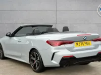 Usado BMW 420 M Sport 181 HP (133 kW) 2025 Cinzento Cabrios