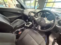 Usado Nissan Juke Acenta Premium 115 HP (84 kW) 2015 Preto SUV