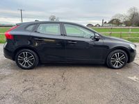 Used Volvo V40 Momentum 120 HP (88 kW) 2019 Black Hatchback