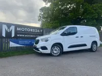 Usado Vauxhall Combo Sportive 100 HP (73 kW) 2020 Branco Monovolume