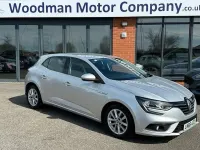 Used Renault Mégane III Dynamique 110 HP (80 kW) 2016 Silver Hatchback