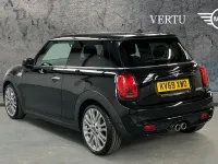 Used Mini Cooper S Exclusive 192 HP (141 kW) 2019 Black Hatchback