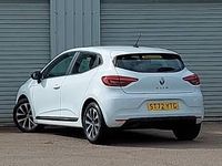 Used Renault Clio V Evolution 90 HP (66 kW) 2023 White Hatchback