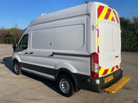 Usado Ford Transit 130 CV (95 kW) 2018 Blanco Van