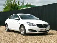 Used Vauxhall Insignia SRi 163 HP (119 kW) 2015 White Hatchback