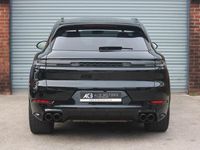Usado Porsche Cayenne GTS 2024 Preto SUV