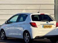 Used Toyota Yaris Hybrid 101 HP (74 kW) 2016 Hatchback