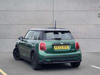 Usado Mini Cooper Classic 134 HP (98 kW) 2022 Verde Citadino