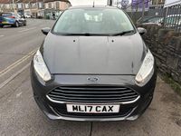 Used Ford Fiesta Zetec 82 HP (60 kW) 2017 Grey Hatchback