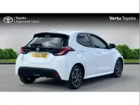 Used Toyota Yaris Design 116 HP (85 kW) 2023 White Hatchback