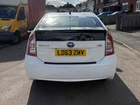 Used Toyota Prius 2019 White Hatchback