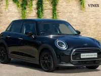 Begagnad Mini Cooper Classic 134 HK (98 kW) 2022 Svart Halvkombi