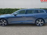 Used Volvo V60 Inscription 250 HP (183 kW) 2019 Blue Estate